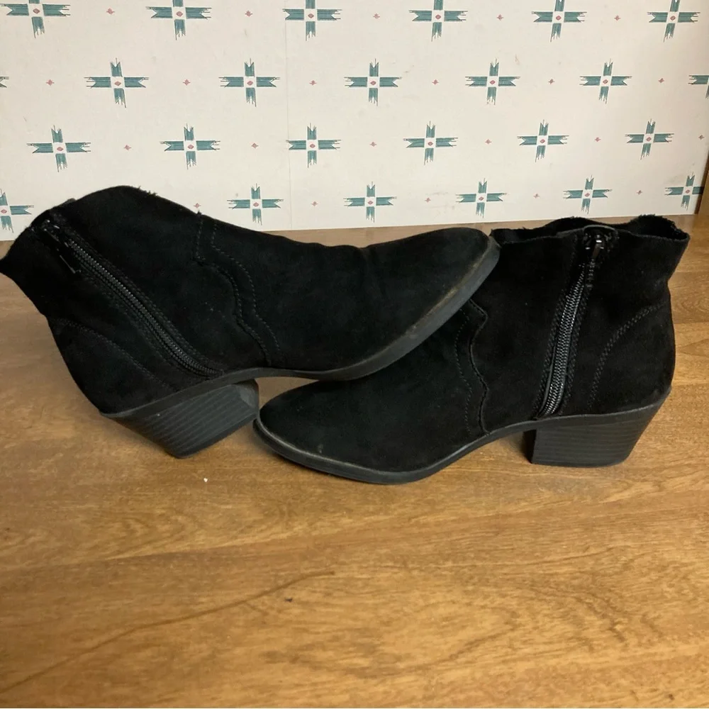 5/$15 Time and True Black Western Style Ankle Boots 6.5